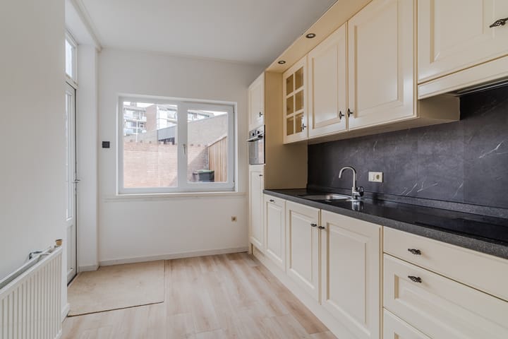 Hoekwoning te koop: Korvelplein 2, Tilburg