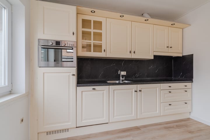 Hoekwoning te koop: Korvelplein 2, Tilburg