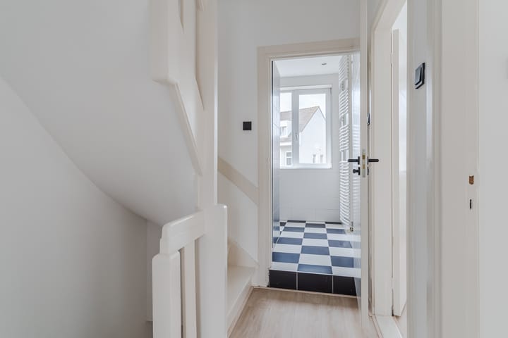 Hoekwoning te koop: Korvelplein 2, Tilburg