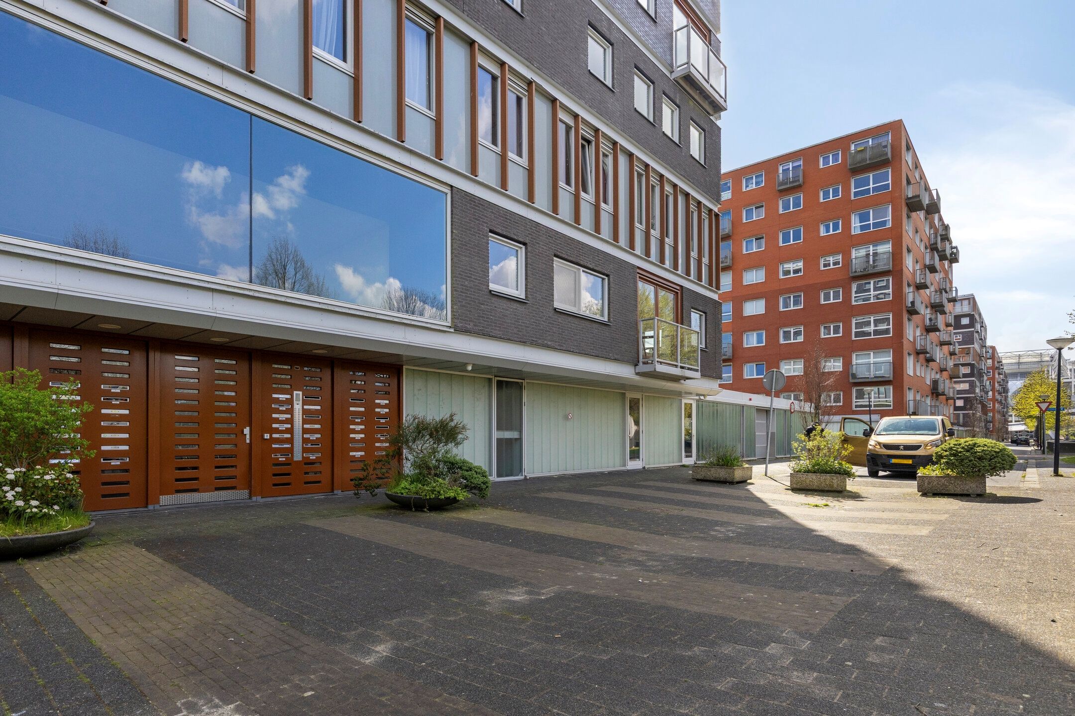 Photo 3 of Anna Blamansingel 239