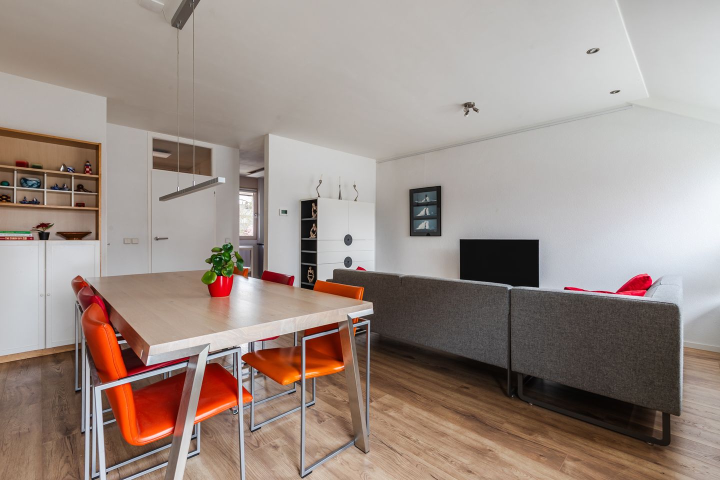 Foto 10 van Zwaluwstraat 43