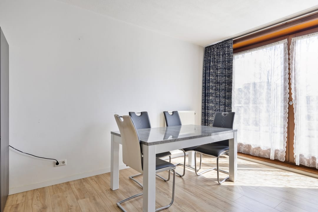 Photo 11 of Anna Blamansingel 239