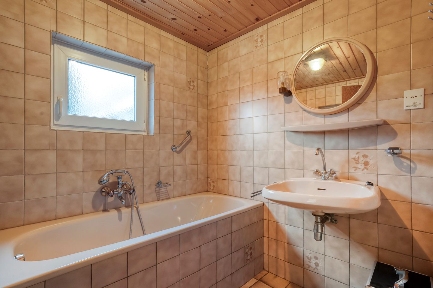 Photo 14 of Berghumerstraat 5