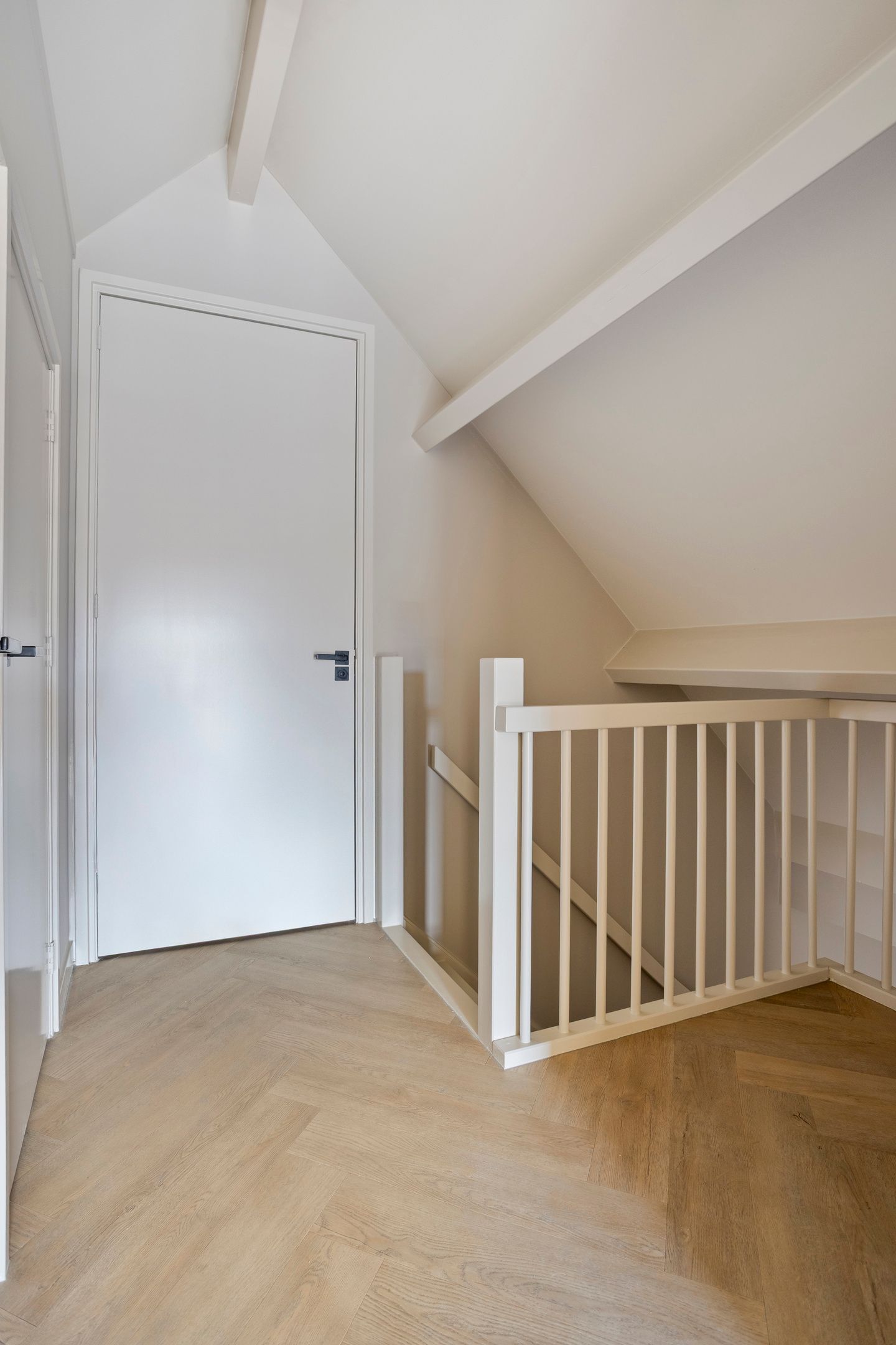 Photo 21 of Beatrixstraat 23-A