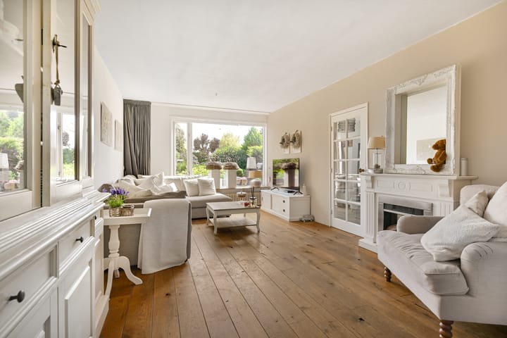 Foto 2 van Van den Berghlaan 111