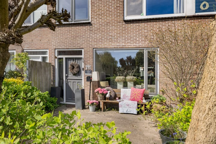 Foto 4 van Van den Berghlaan 111