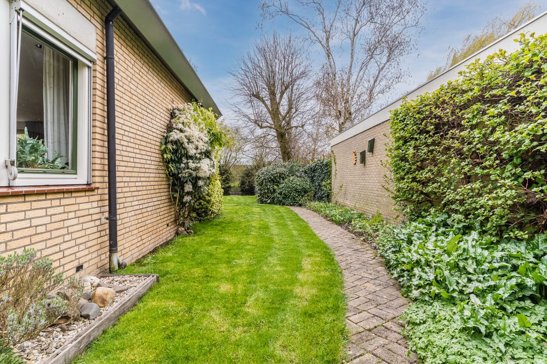 Foto 22 van van Marlotstraat 69