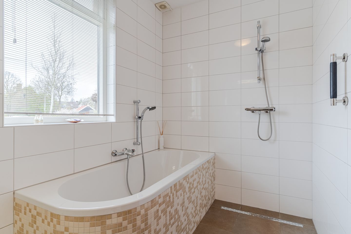 Foto 14 van van Marlotstraat 69