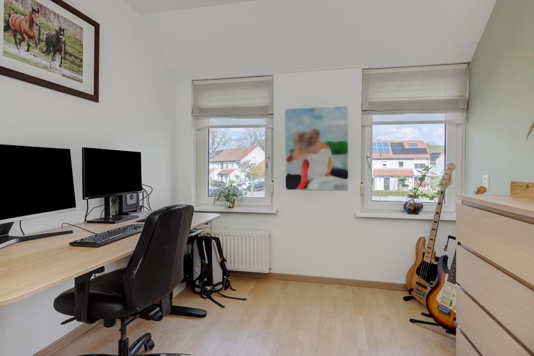 Photo 16 of Hunzestraat 32