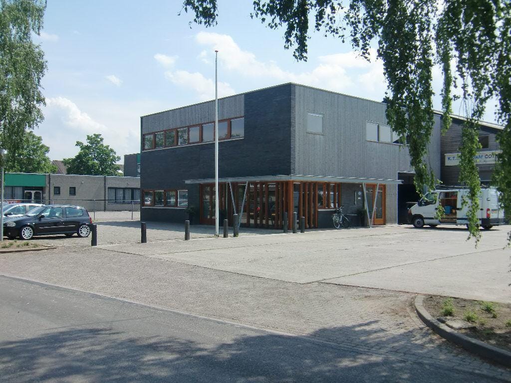 Bekijk foto 2 van Willem-Alexanderweg 77