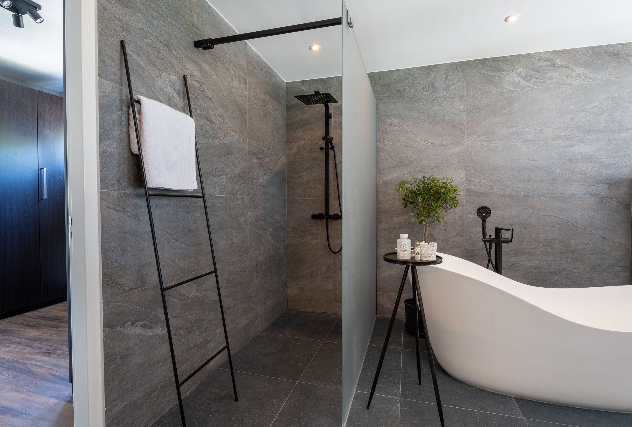 Foto 51 van Zilvervlek 23