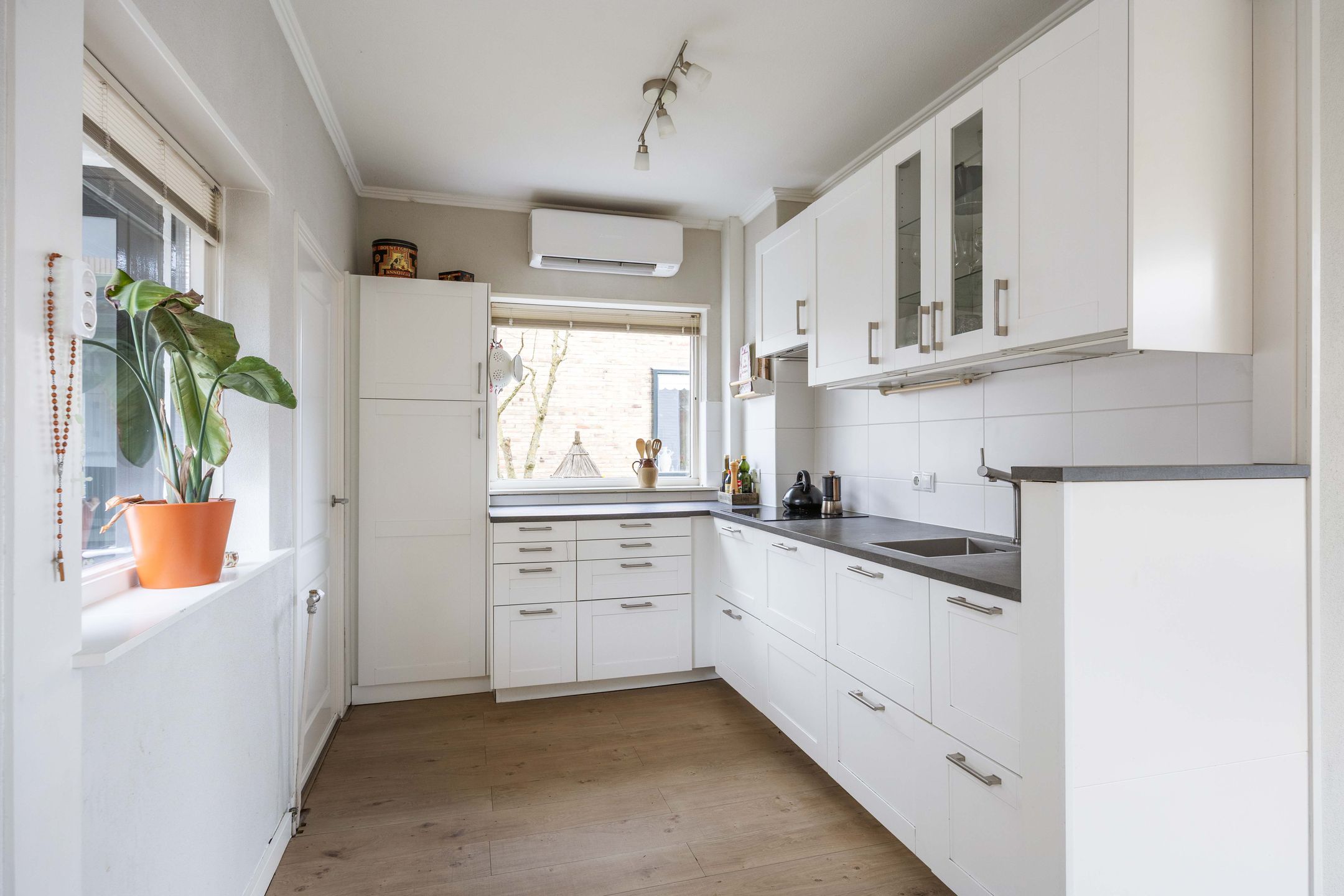 Photo 12 of Julianalaan 7