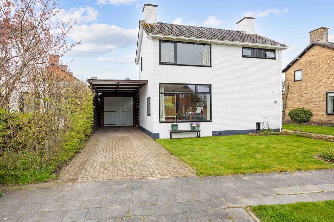 Photo 1 of Julianalaan 7