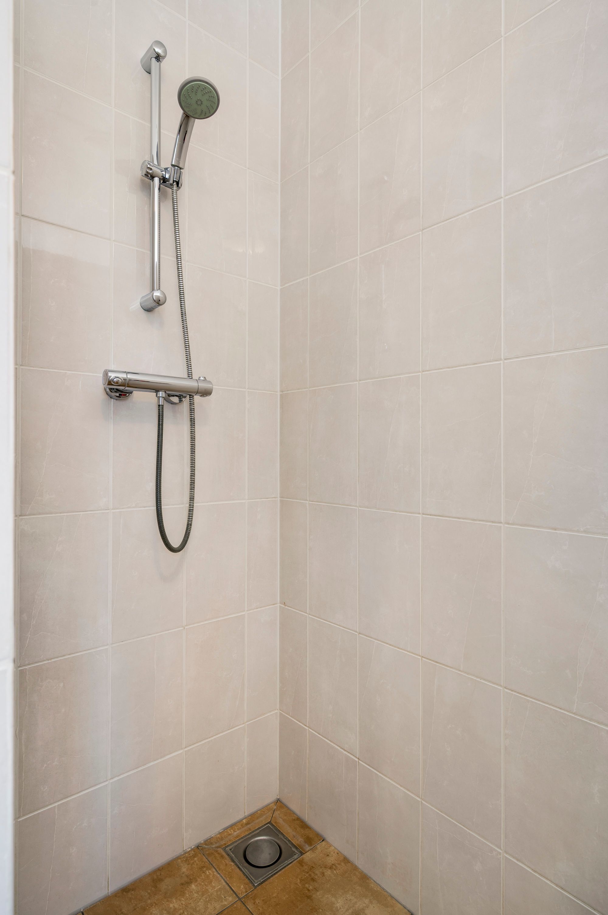 Foto 30 van Lisdodde 12-B