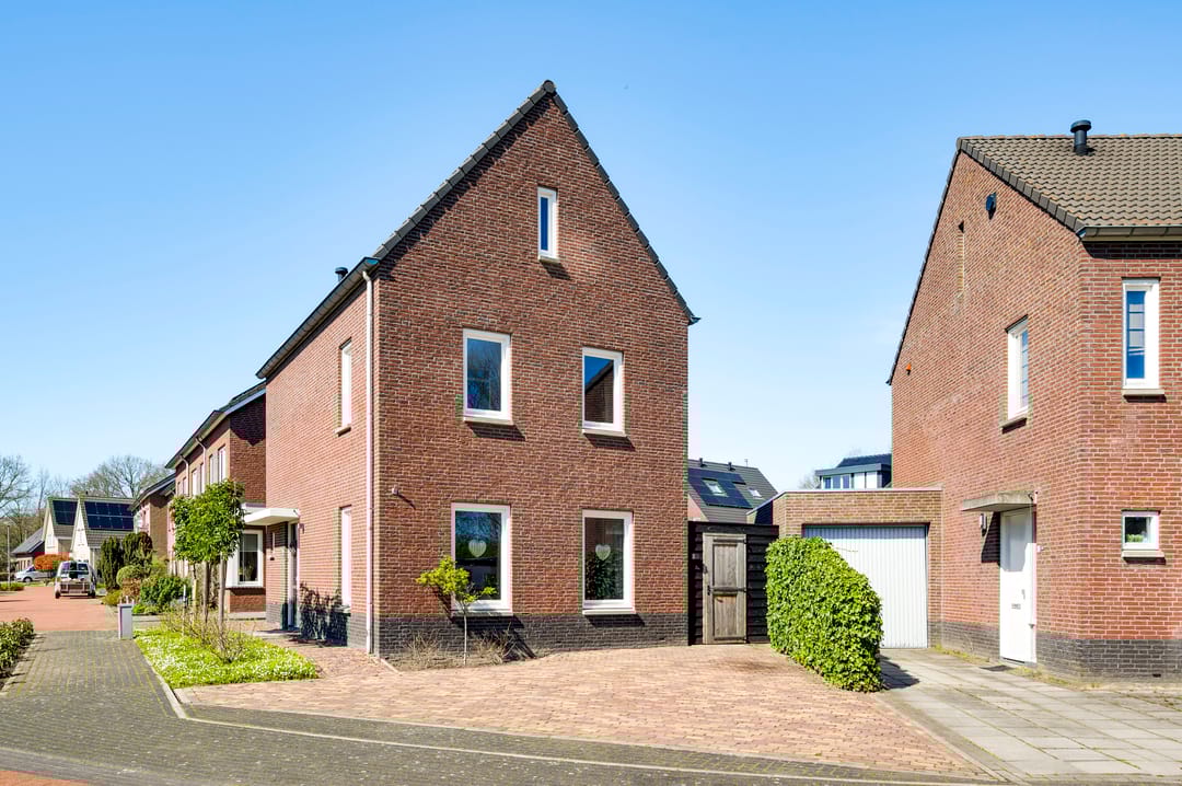 Foto 1 van Lisdodde 12-B