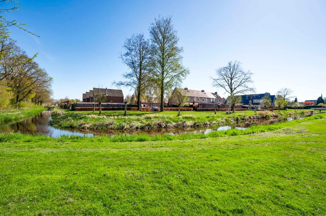 Foto 47 van Lisdodde 12-B