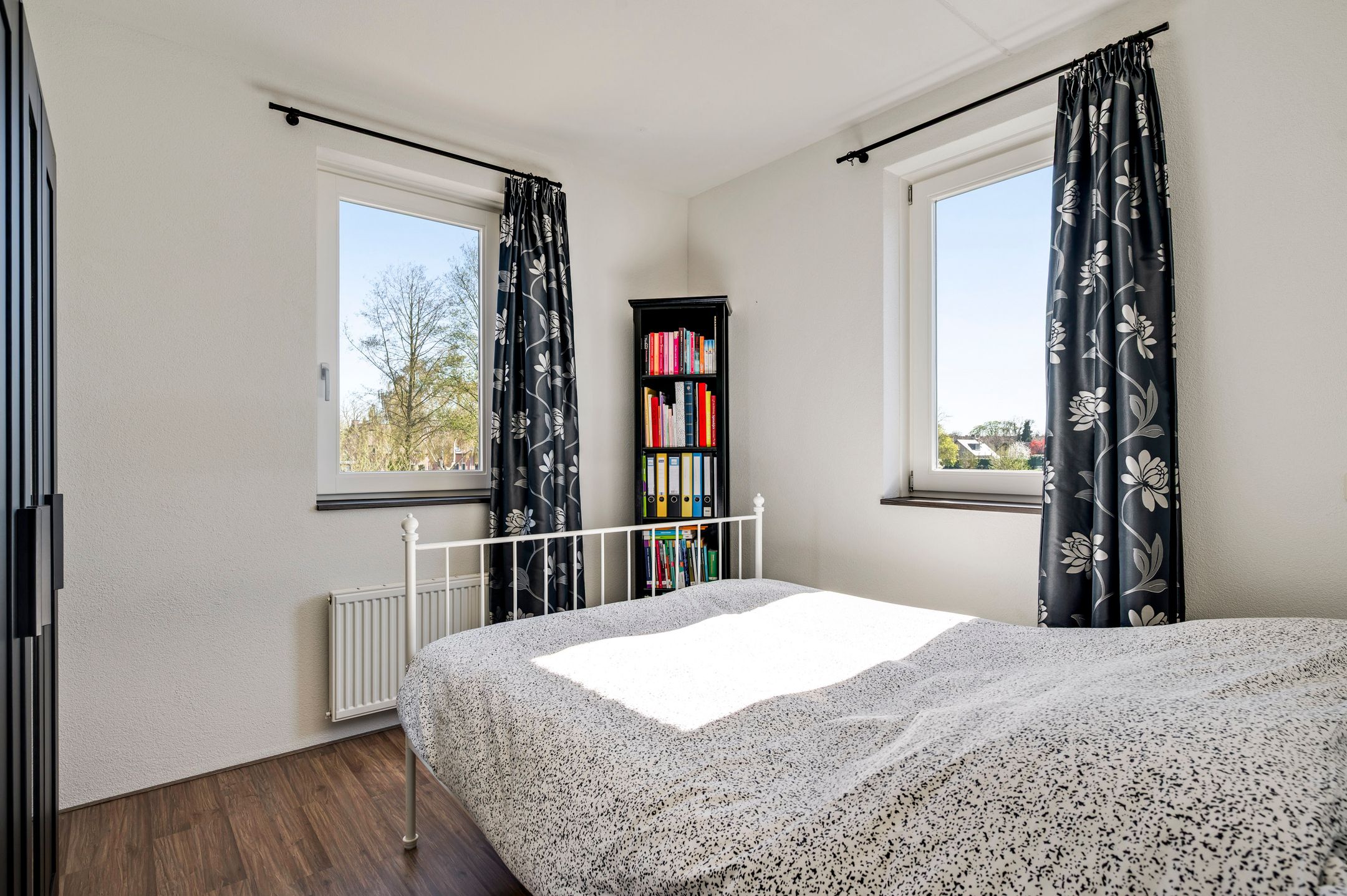 Foto 33 van Lisdodde 12-B