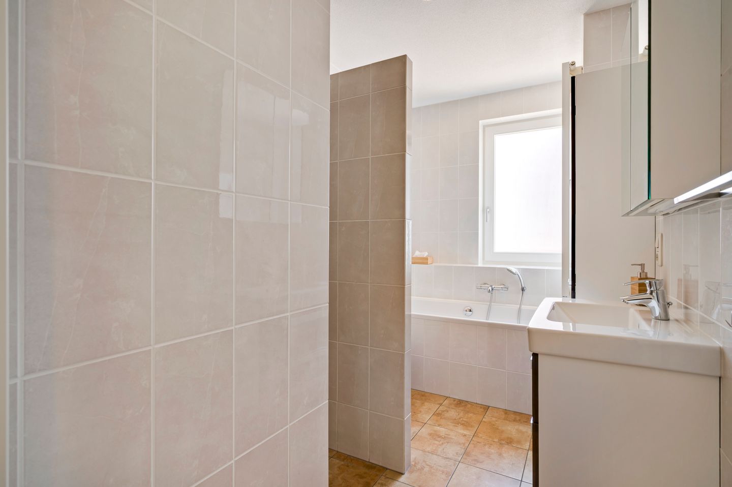 Foto 29 van Lisdodde 12-B