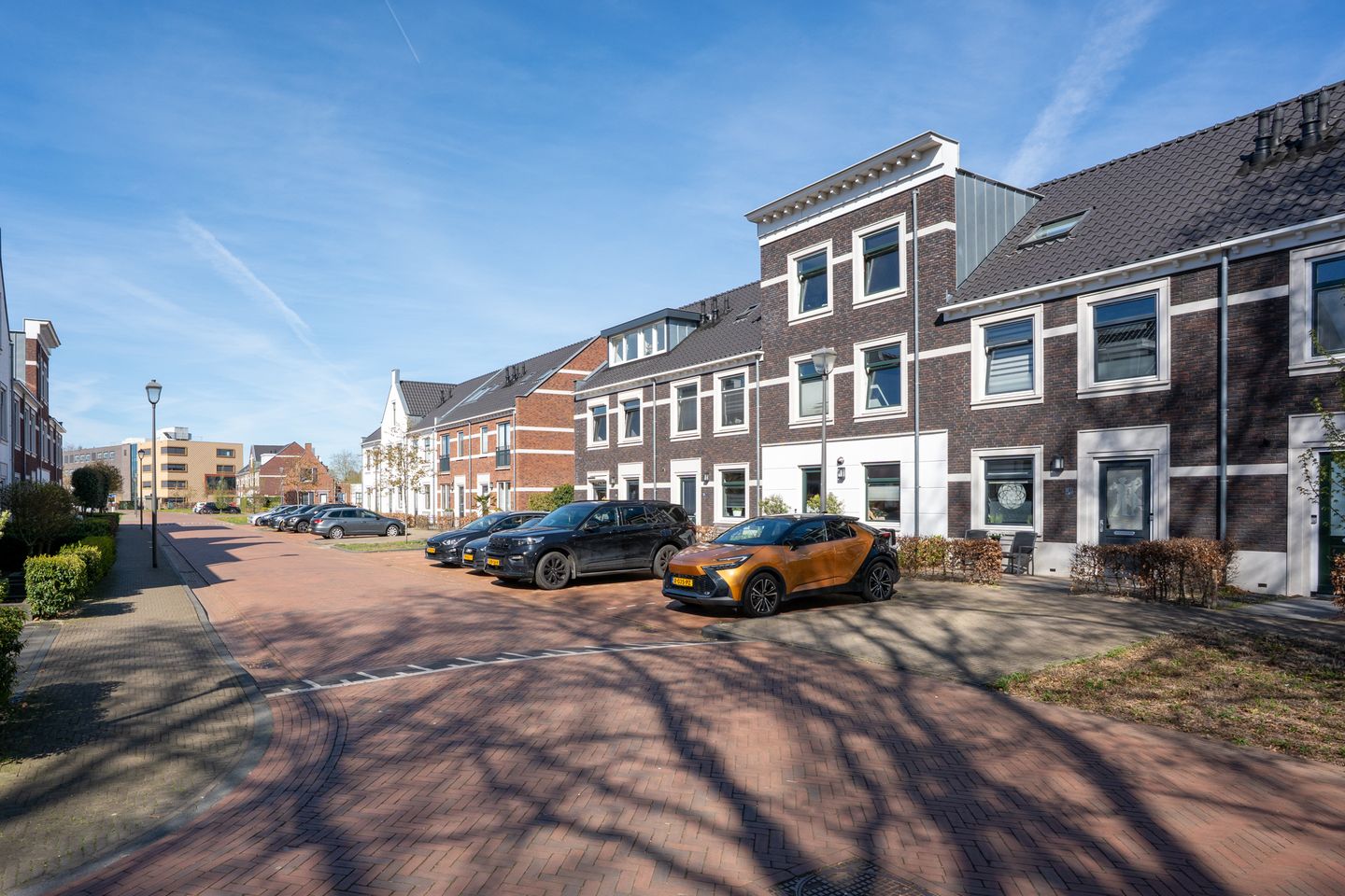 Move-in Ready Modern Corner Home in Popular Helsdingen Neighborhood — 44