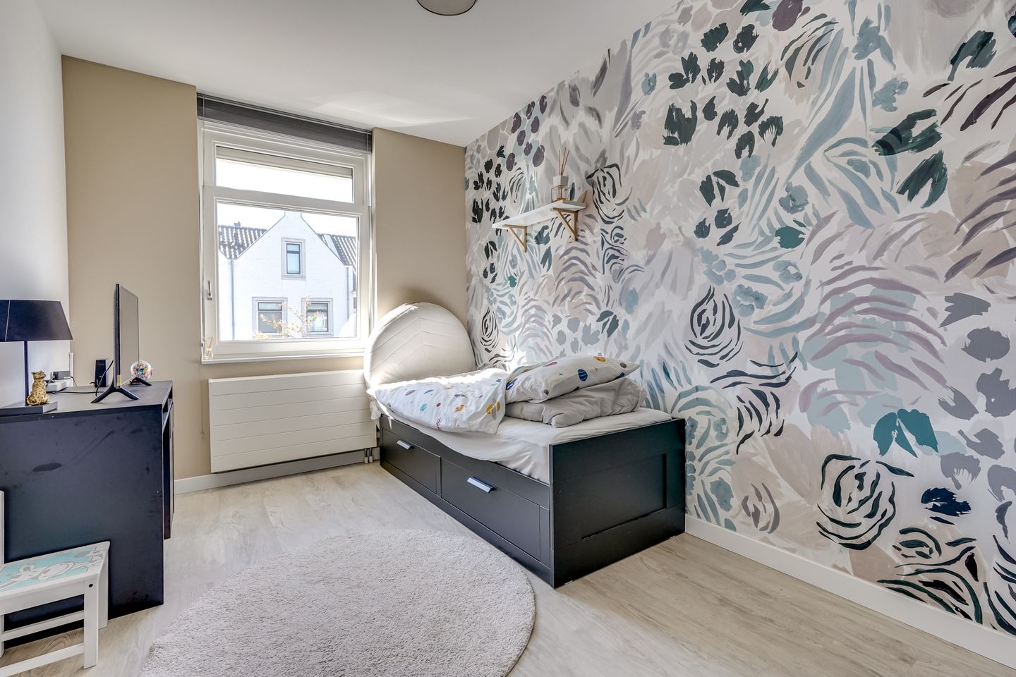 Move-in Ready Modern Corner Home in Popular Helsdingen Neighborhood — 25