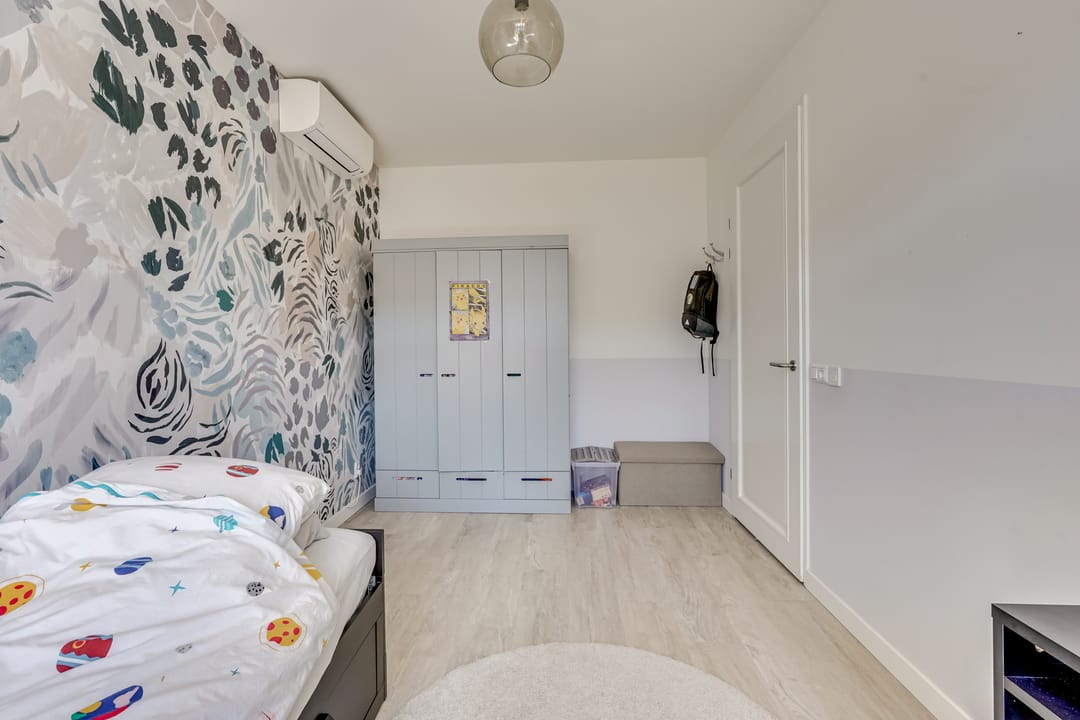 Move-in Ready Modern Corner Home in Popular Helsdingen Neighborhood — 26
