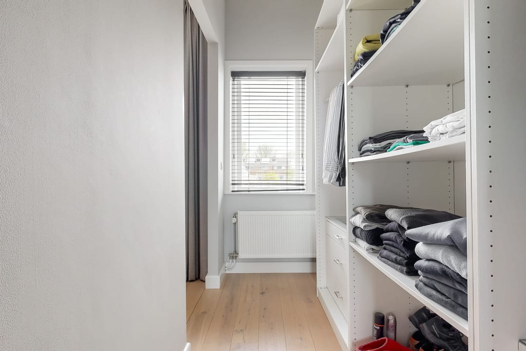 Photo 38 of Fenacoliuslaan 27