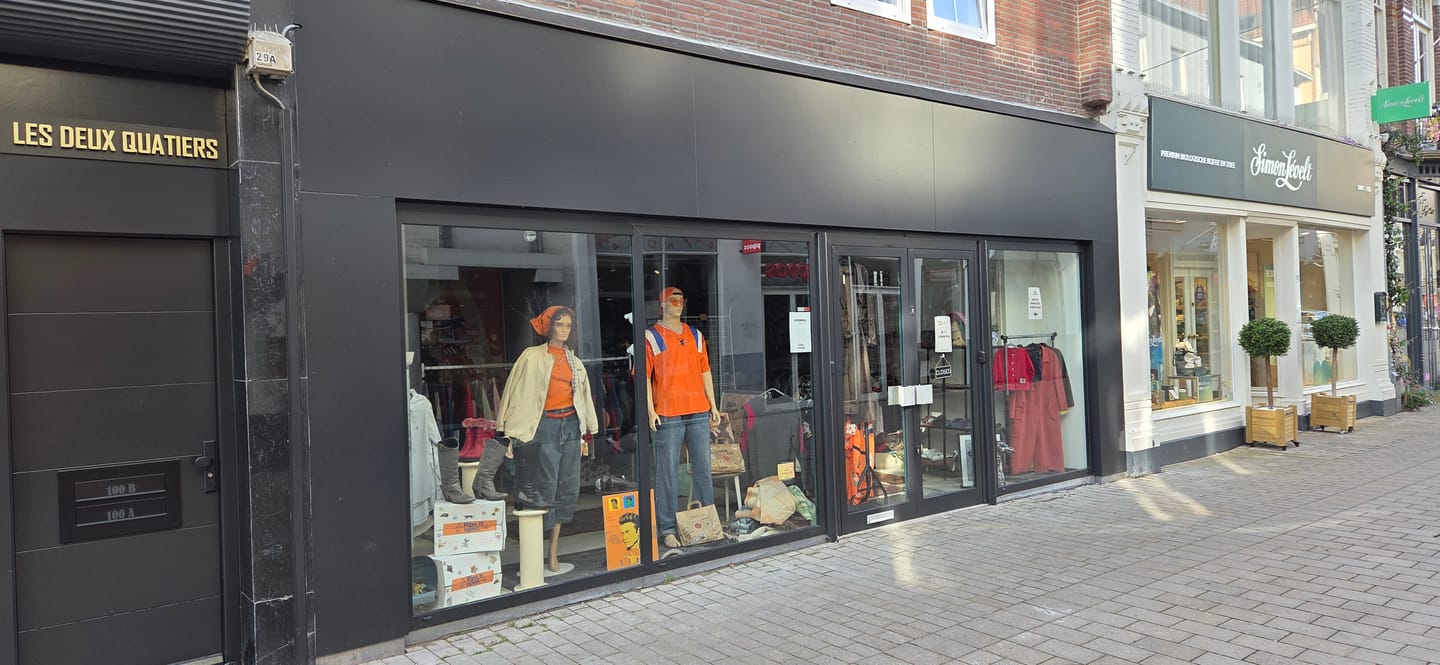 View photo 2 of Heuvelstraat 100