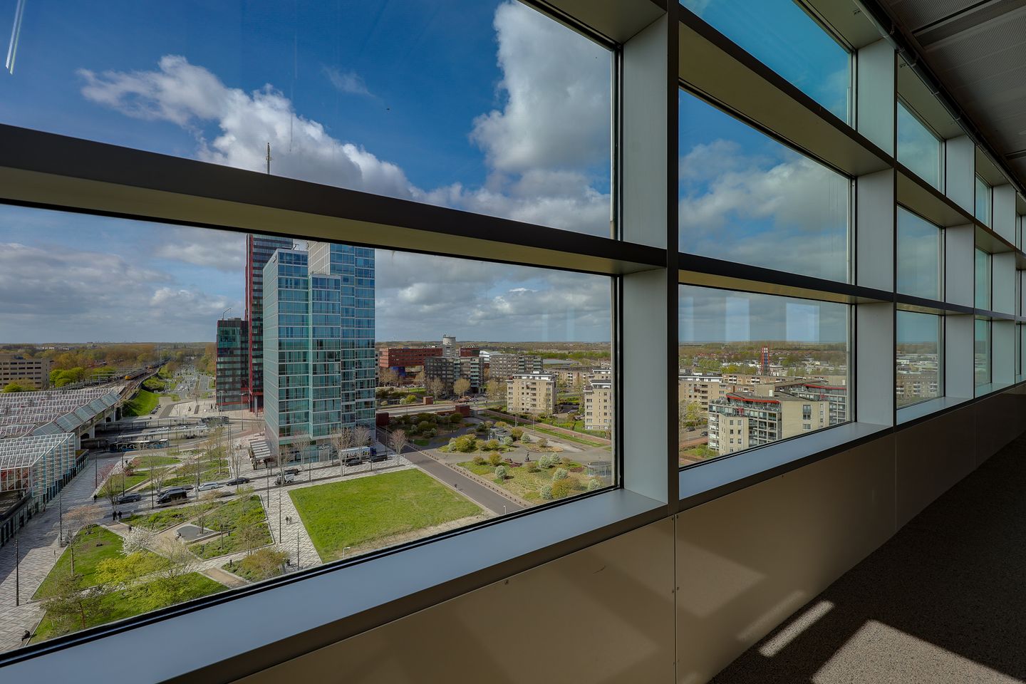 Bekijk foto 4 van Landdrostdreef 100