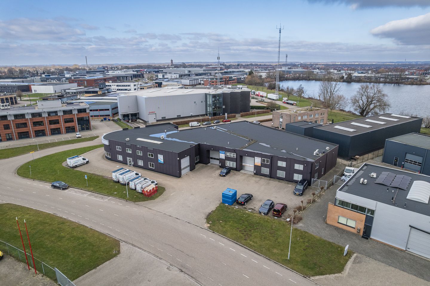 Bekijk foto 1 van Einsteinweg 7