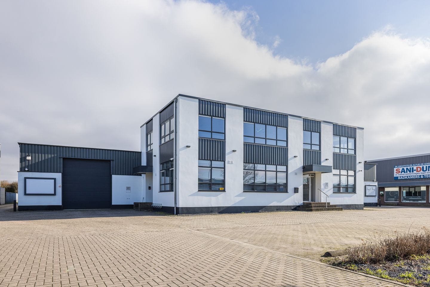 Bekijk foto 2 van Industrieweg Oost 1