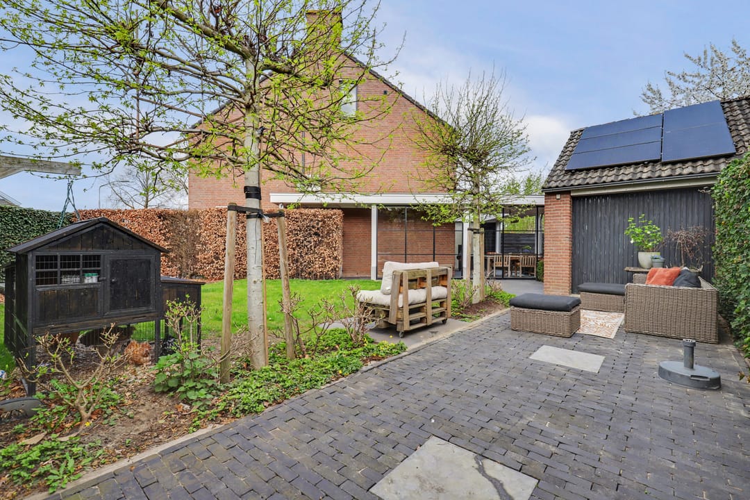 Luxury Move-in Ready Semi-Detached Home with Stunning Canopy and Four Bedrooms — 47