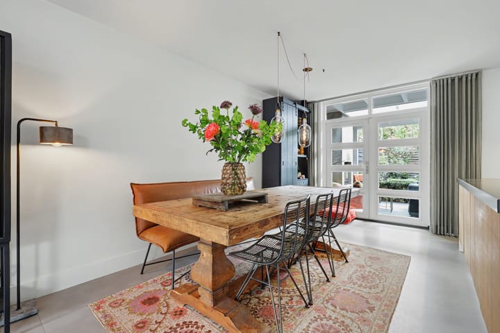 Photo 3 of Van Hogendorplaan 6