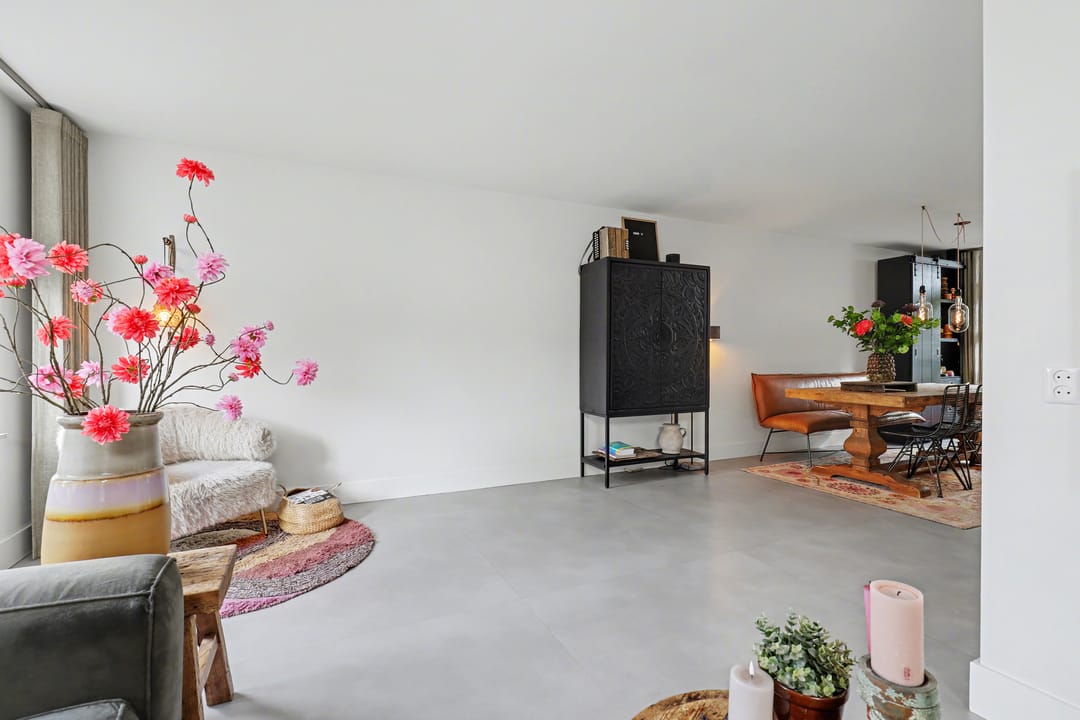 Luxury Move-in Ready Semi-Detached Home with Stunning Canopy and Four Bedrooms — 13