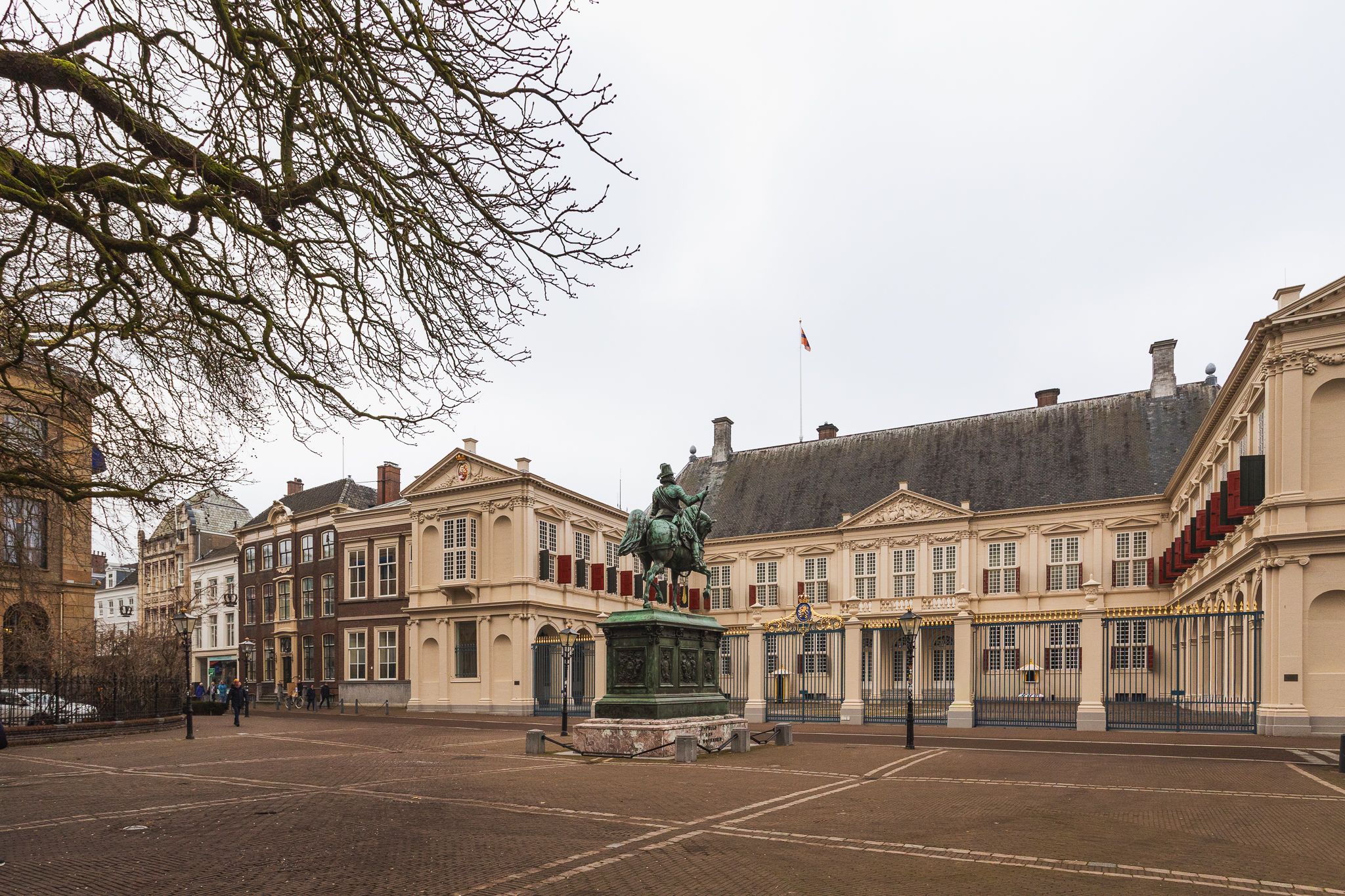 Photo 39 of Noordeinde 62-D