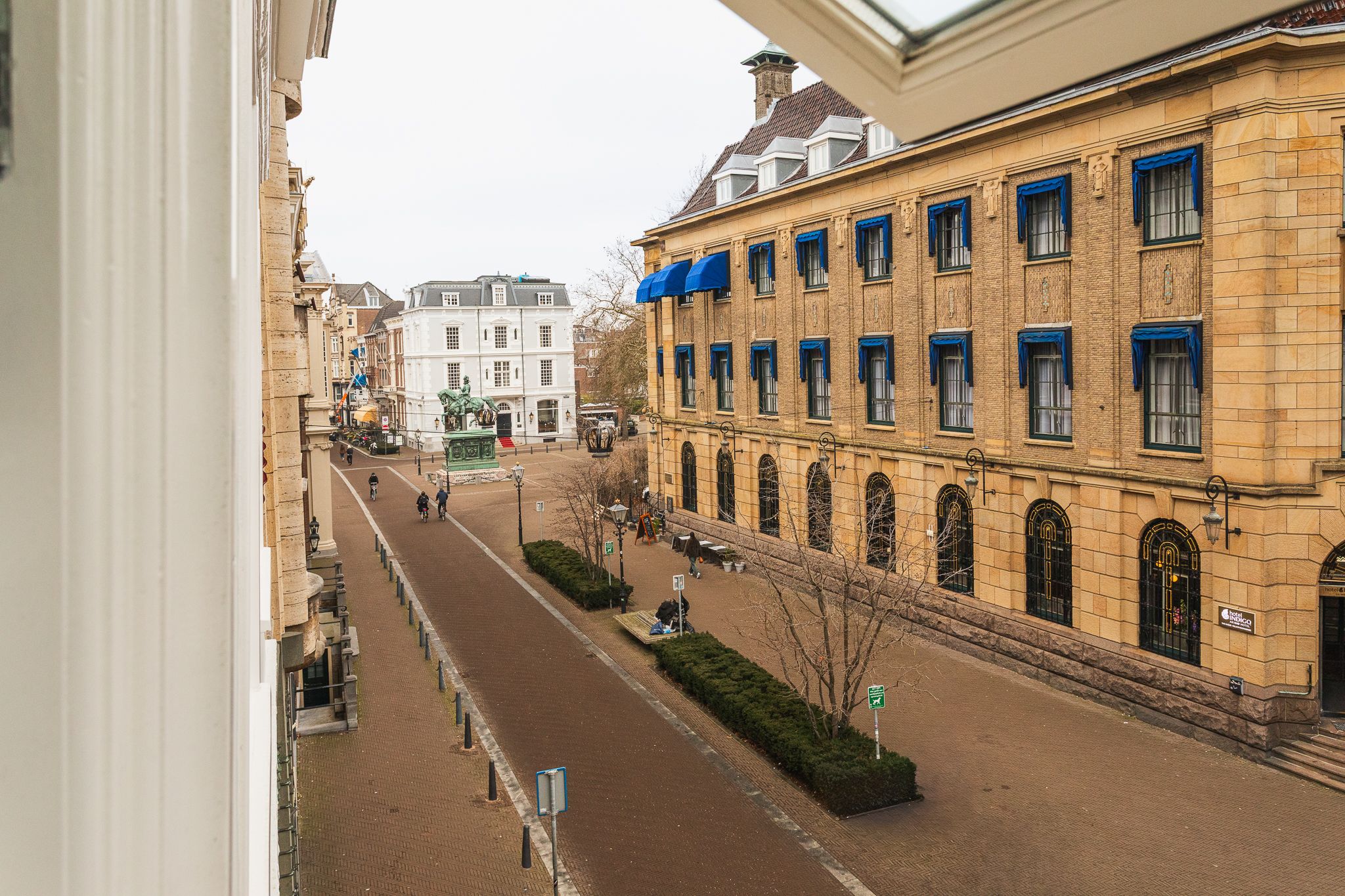 Photo 15 of Noordeinde 62-D