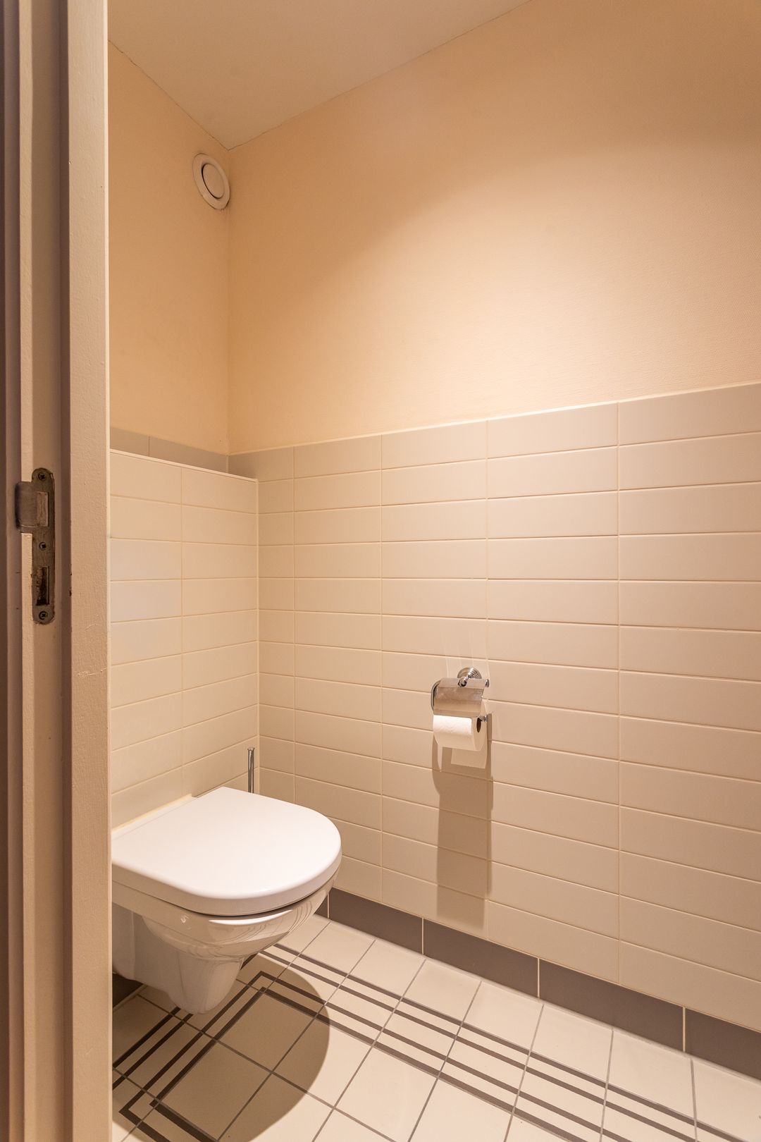 Photo 16 of Noordeinde 62-D