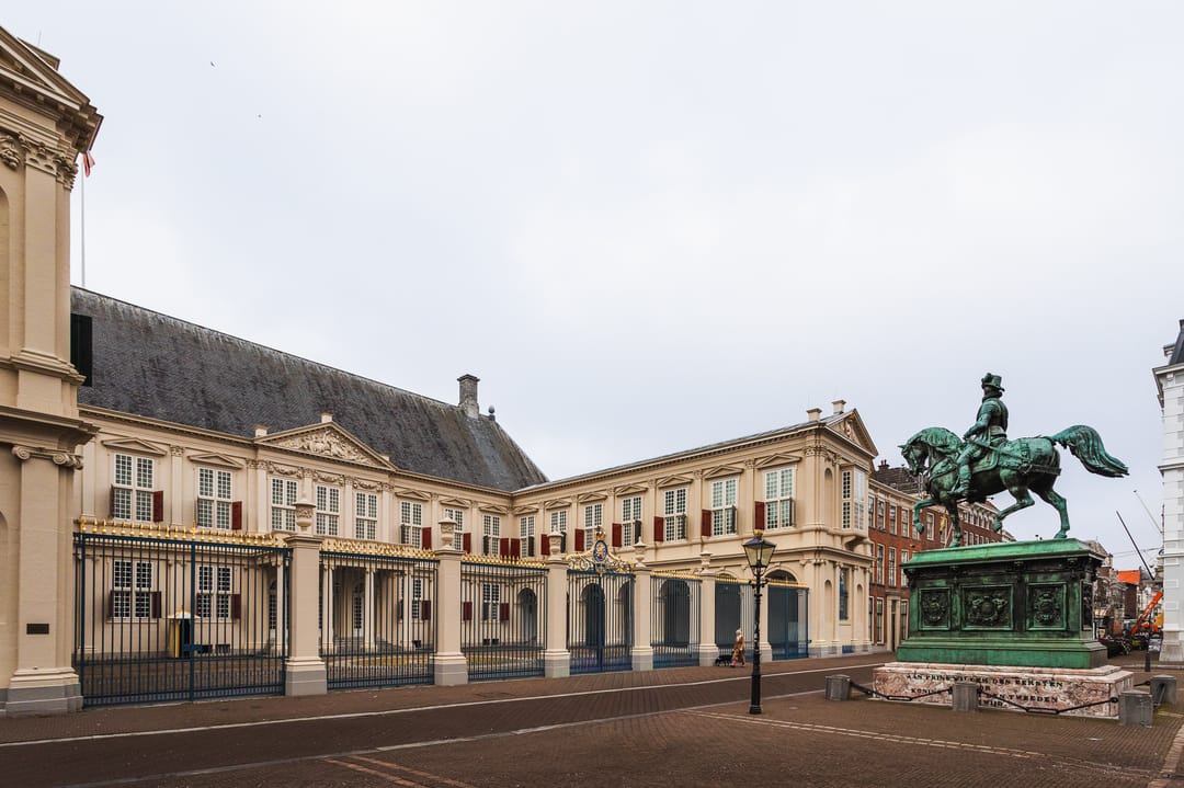 Photo 37 of Noordeinde 62-D