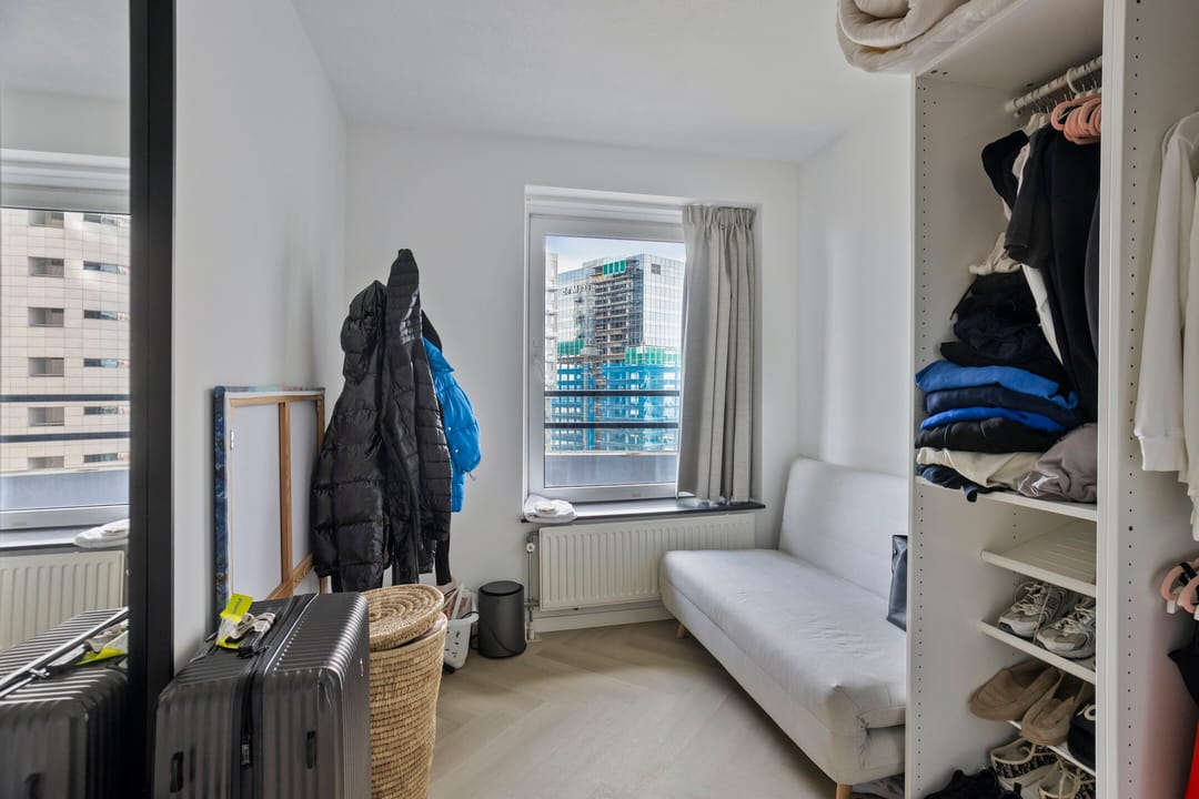 Renovated Apartment with South-Facing Balcony and Panoramic Views in Rotterdam Centre — 23