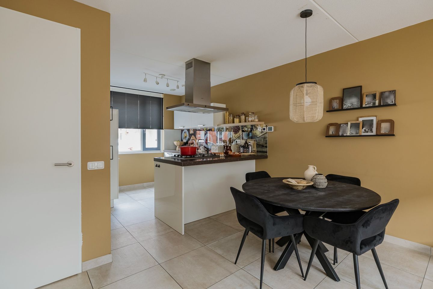 Photo 10 of Frogerstraat 82