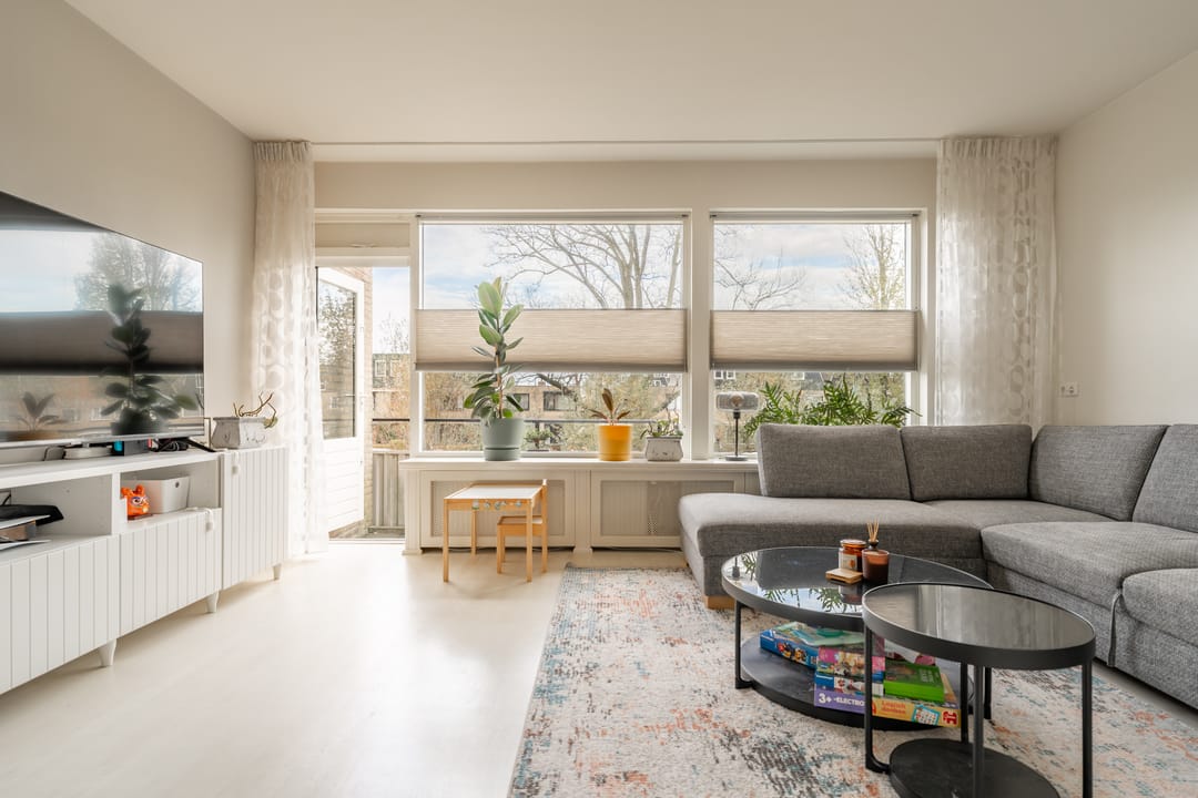 Foto 2 van Van den Berghlaan 461