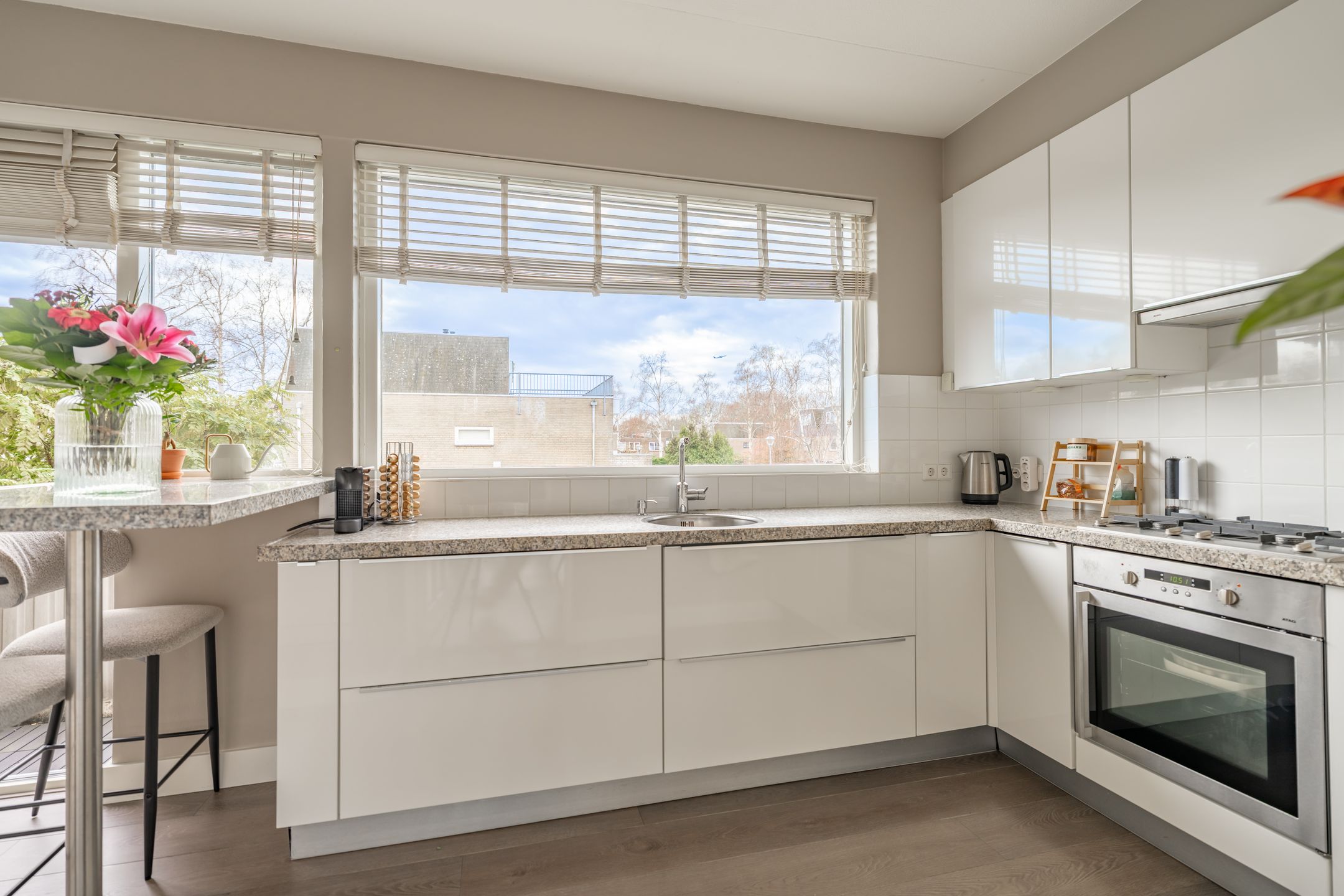 Foto 3 van Van den Berghlaan 461