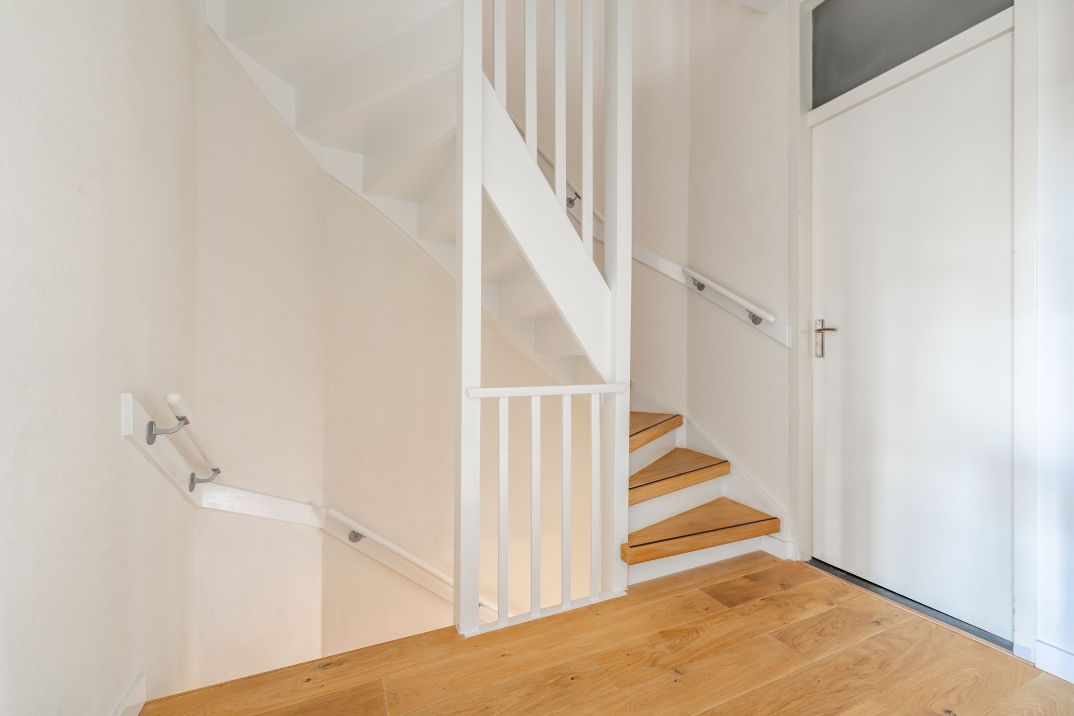 Foto 18 van Van den Berghlaan 461