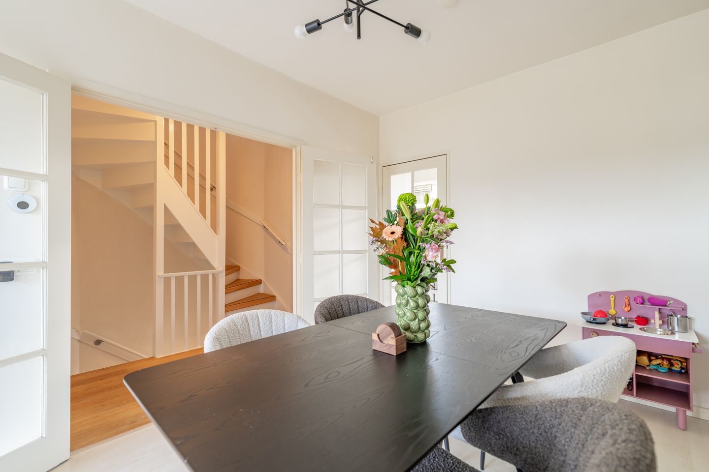 Foto 25 van Van den Berghlaan 461