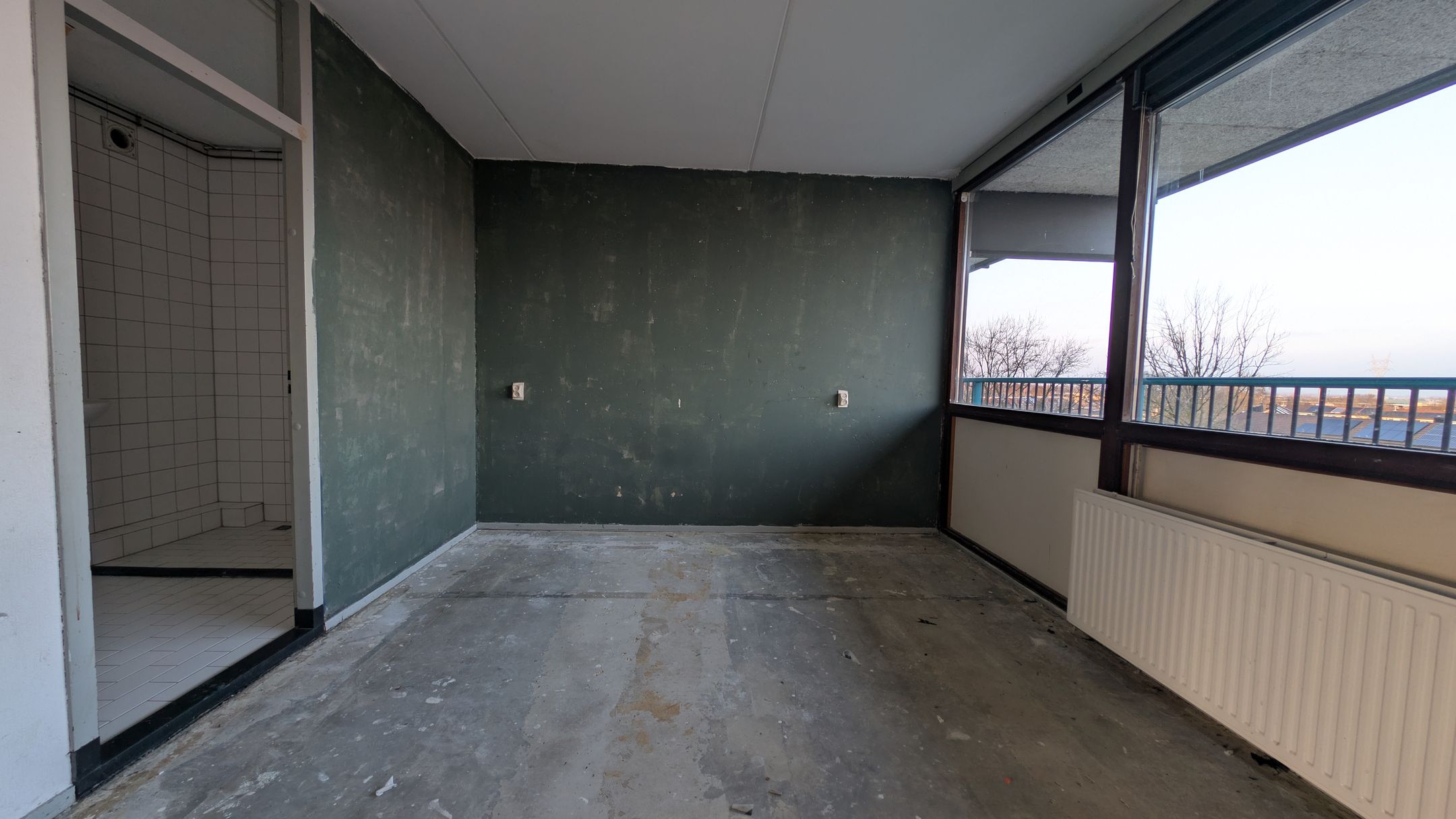 Spacious 4-room apartment with sunny southwest-facing balcony in central Leiderdorp — 18