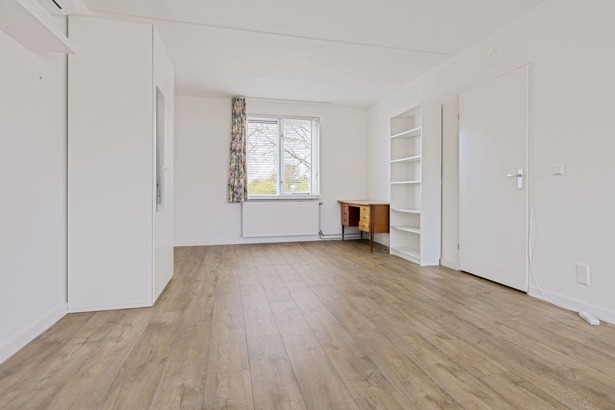 Photo 21 of Schoener 12 11