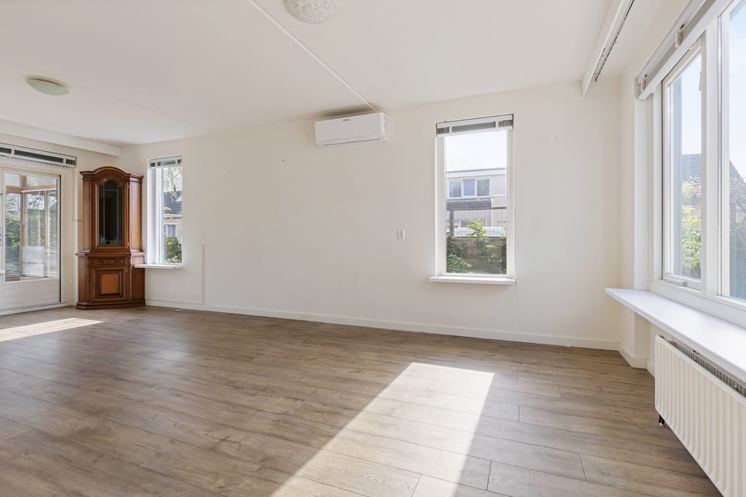 Photo 7 of Schoener 12 11