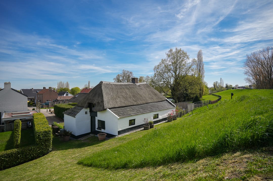 Charming Monumental Dike Farmhouse from 1897 in Dreumel — 43