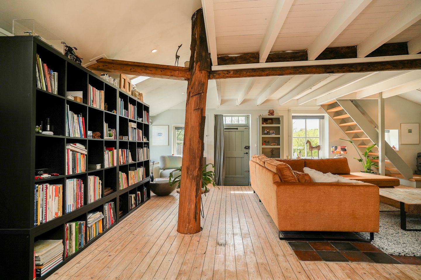Charming Monumental Dike Farmhouse from 1897 in Dreumel — 14