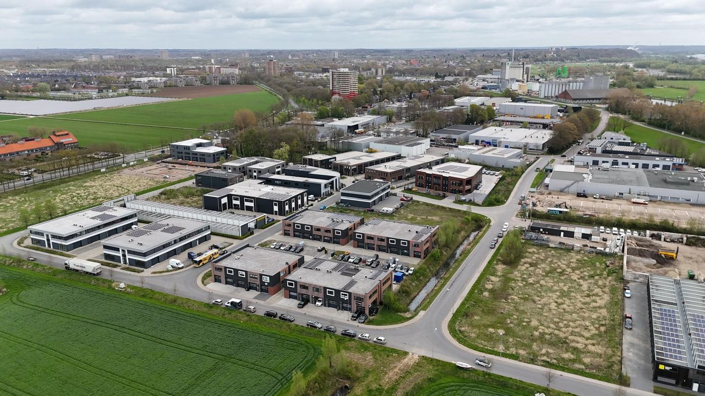 View photo 3 of Anna van Hoëvellstraat 27