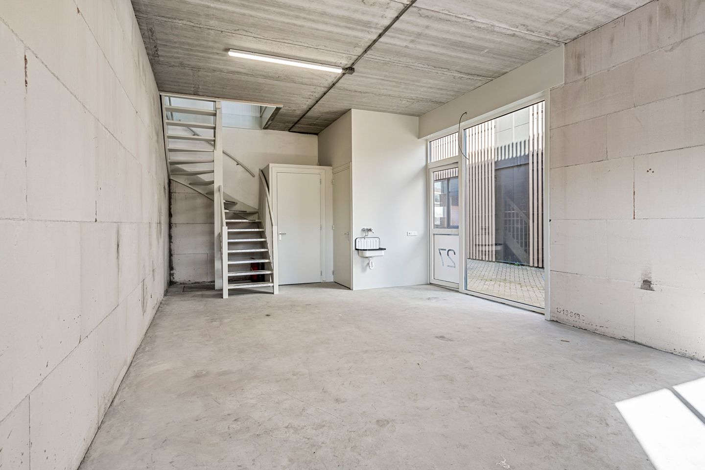 View photo 5 of Anna van Hoëvellstraat 27